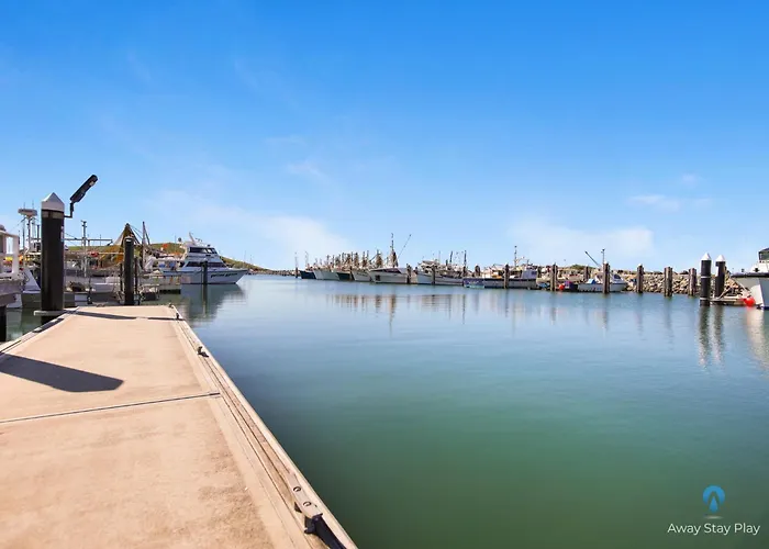 Hawaiian Gardens 22